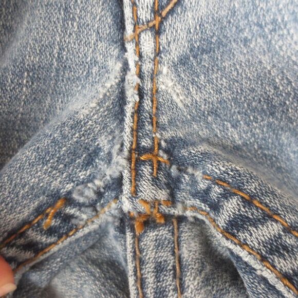 Silver Jeans Womens 31x32 (Tagged 30x33) Blue Tuesday Bootcut Distressed Denim - Picture 4 of 16